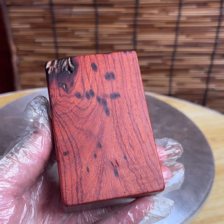 差***疯大叶紫檀（黑酸枝木类）