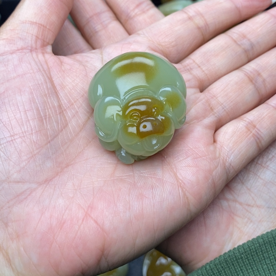 *****和田玉未镶嵌挂件