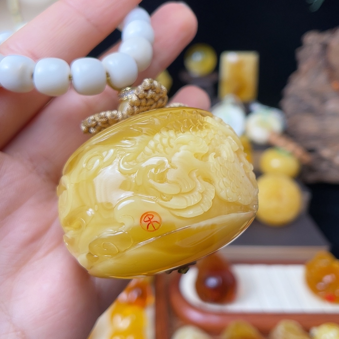 琥珀未镶嵌珠宝奇石