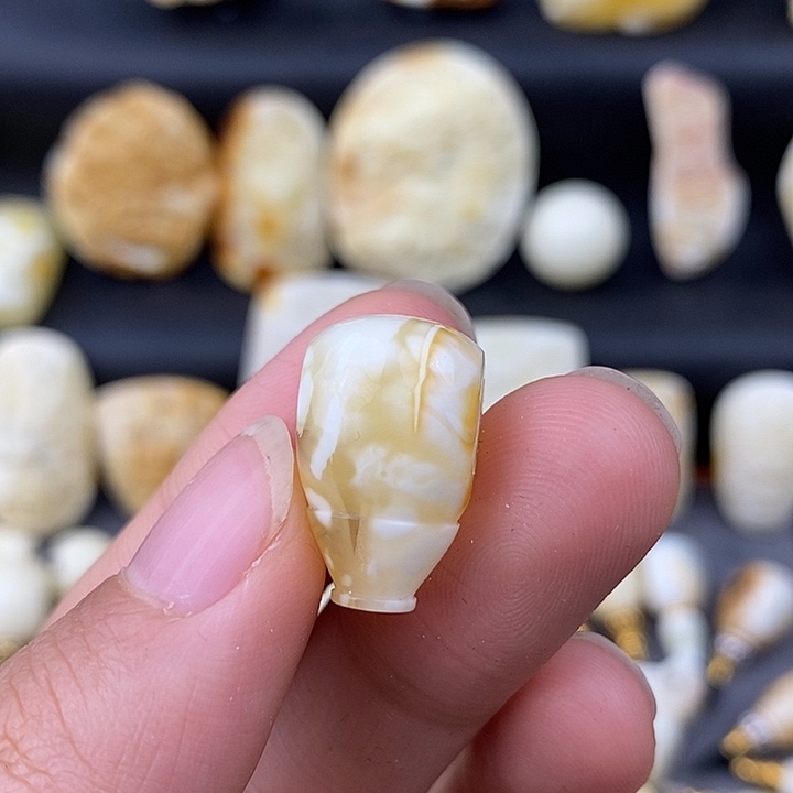琥珀未镶嵌裸石12金白三通c579