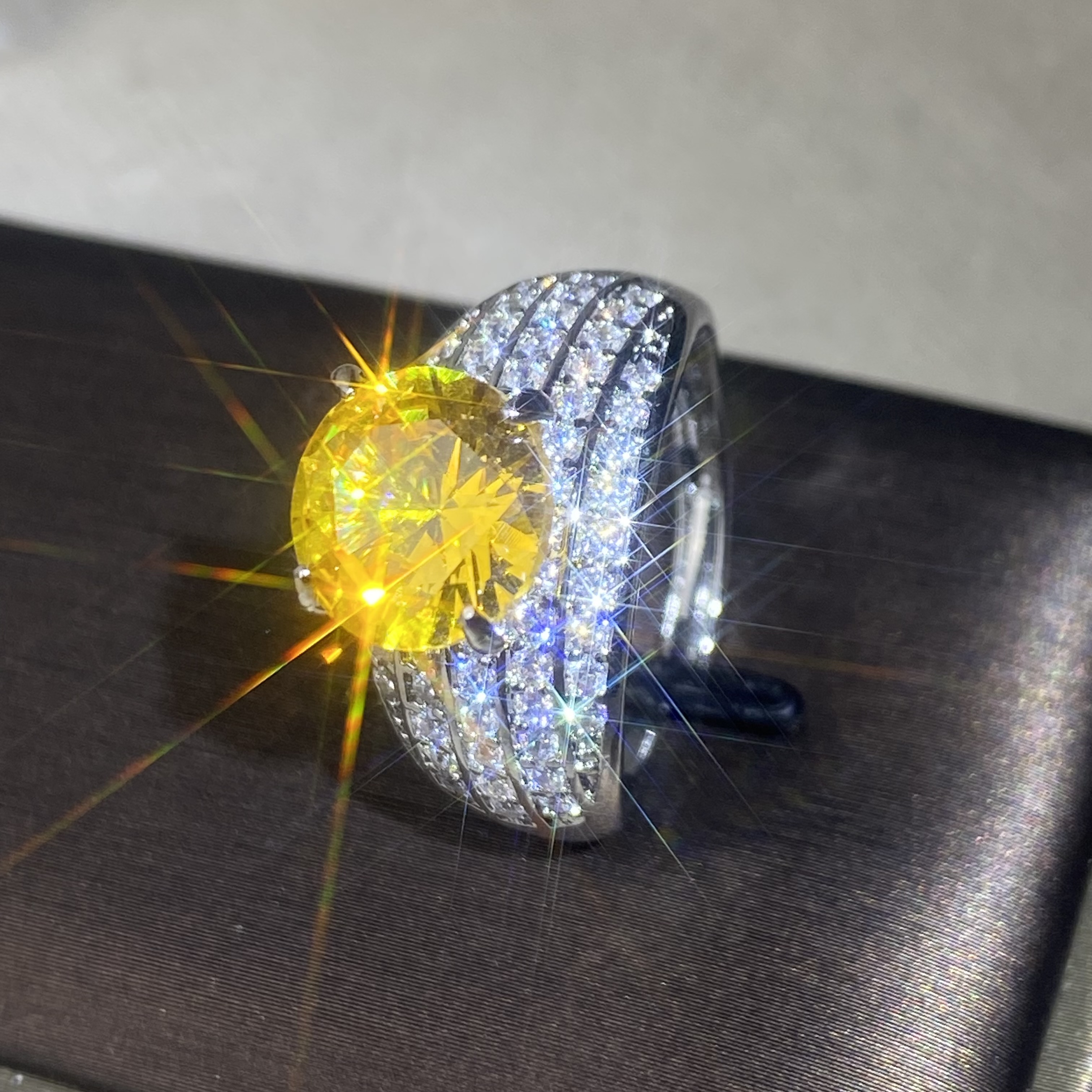  6672戒指--轻奢时尚设计首饰送礼盒