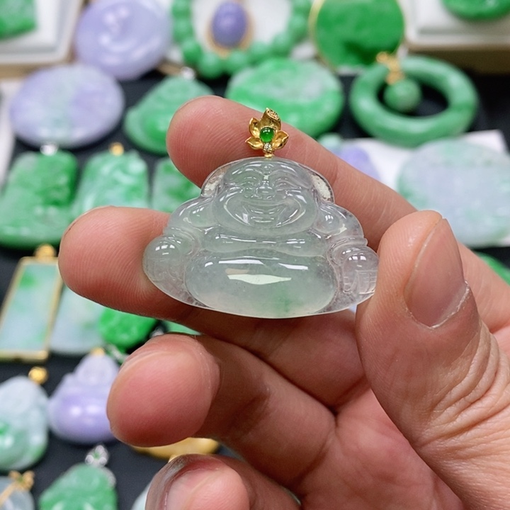 翡翠颈饰未镶嵌吊坠