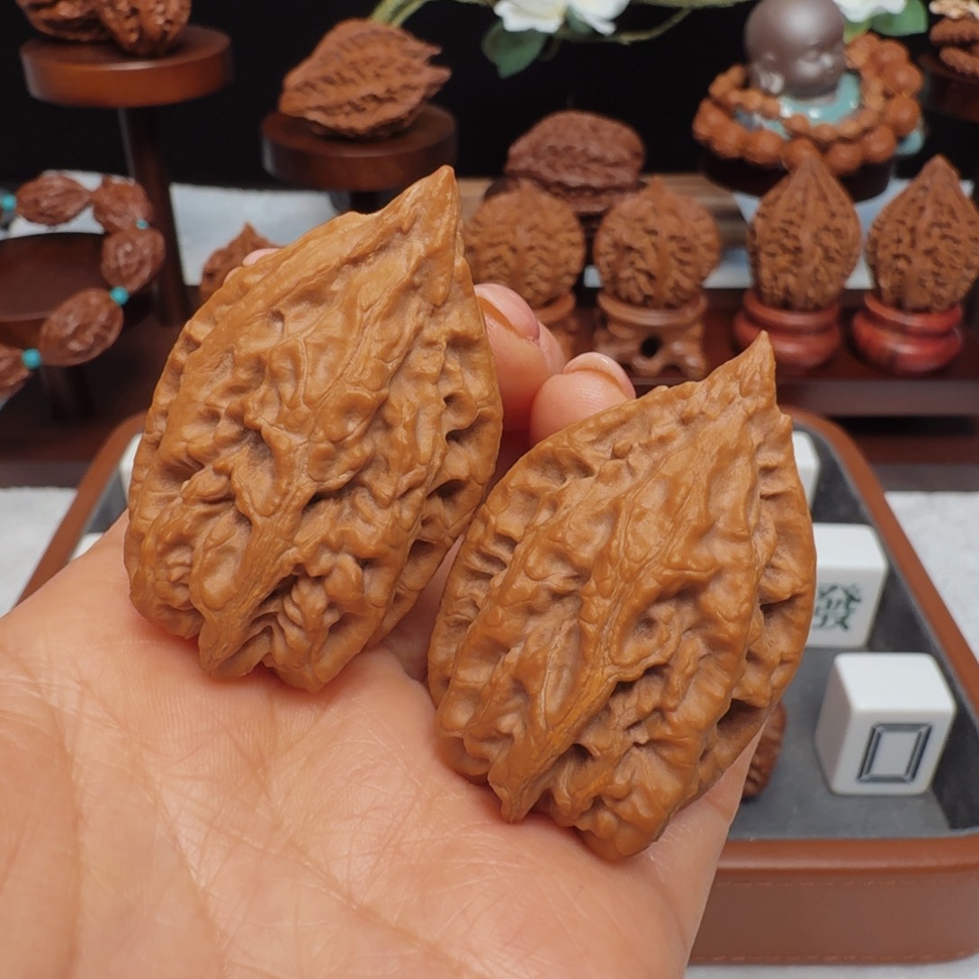 文玩核桃吊坠～犀牛角