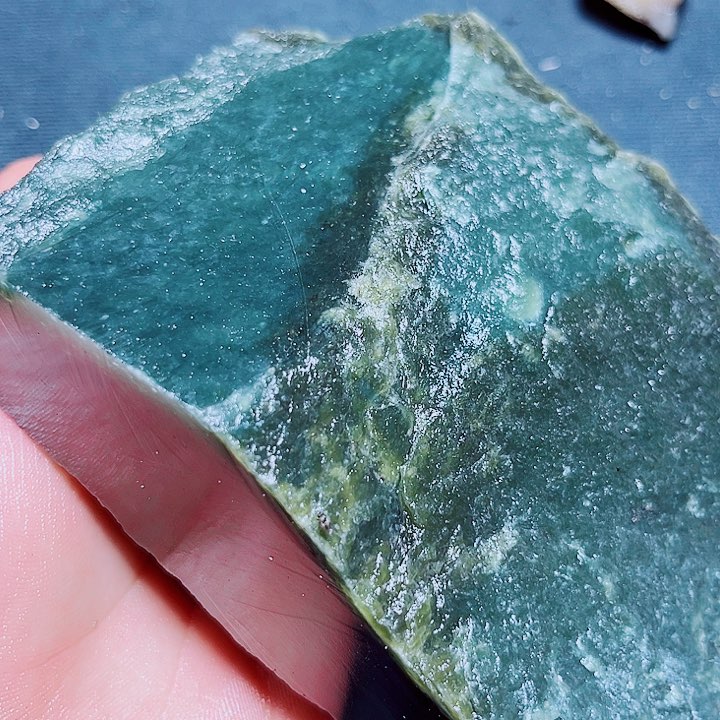 和田玉未镶嵌珠宝奇石