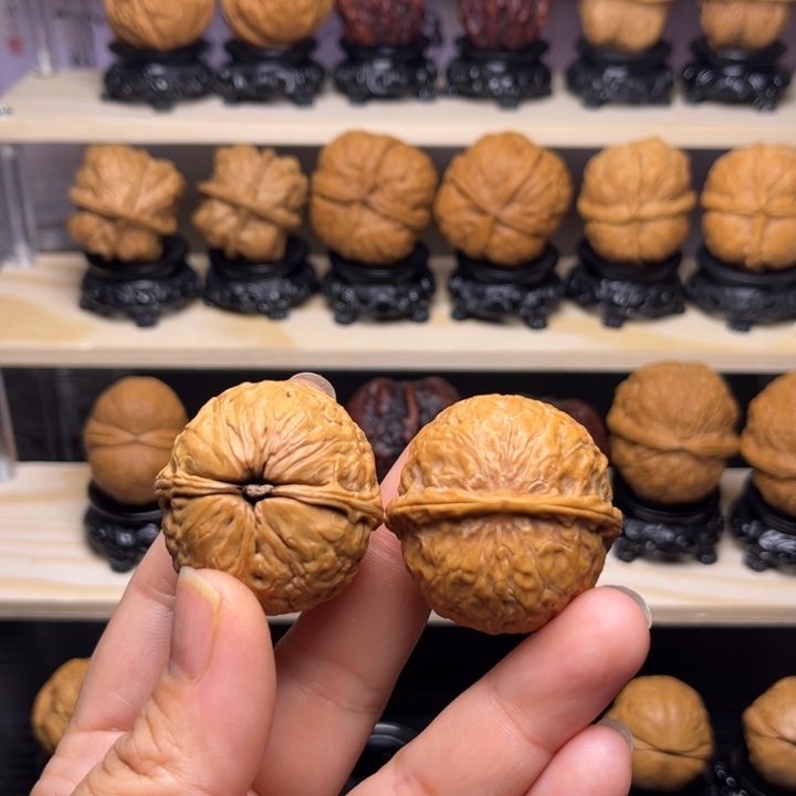 文玩核桃吊坠9w溜溜球