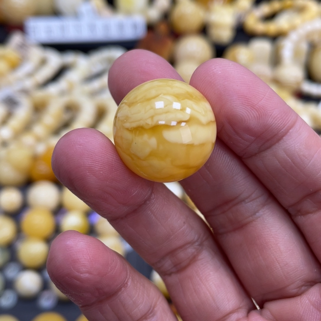 琥珀珠宝奇石未镶嵌21mm瑕疵款式 气泡