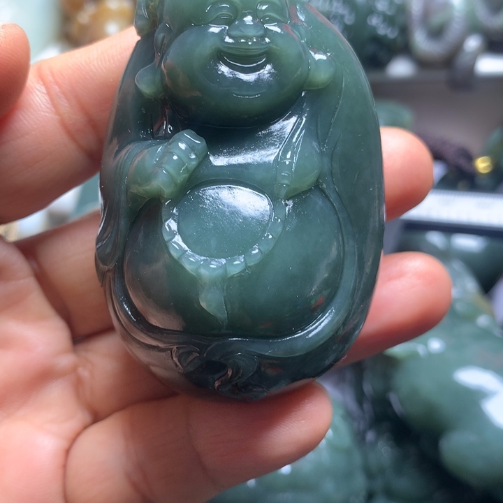 明***r和田玉未镶嵌颈饰