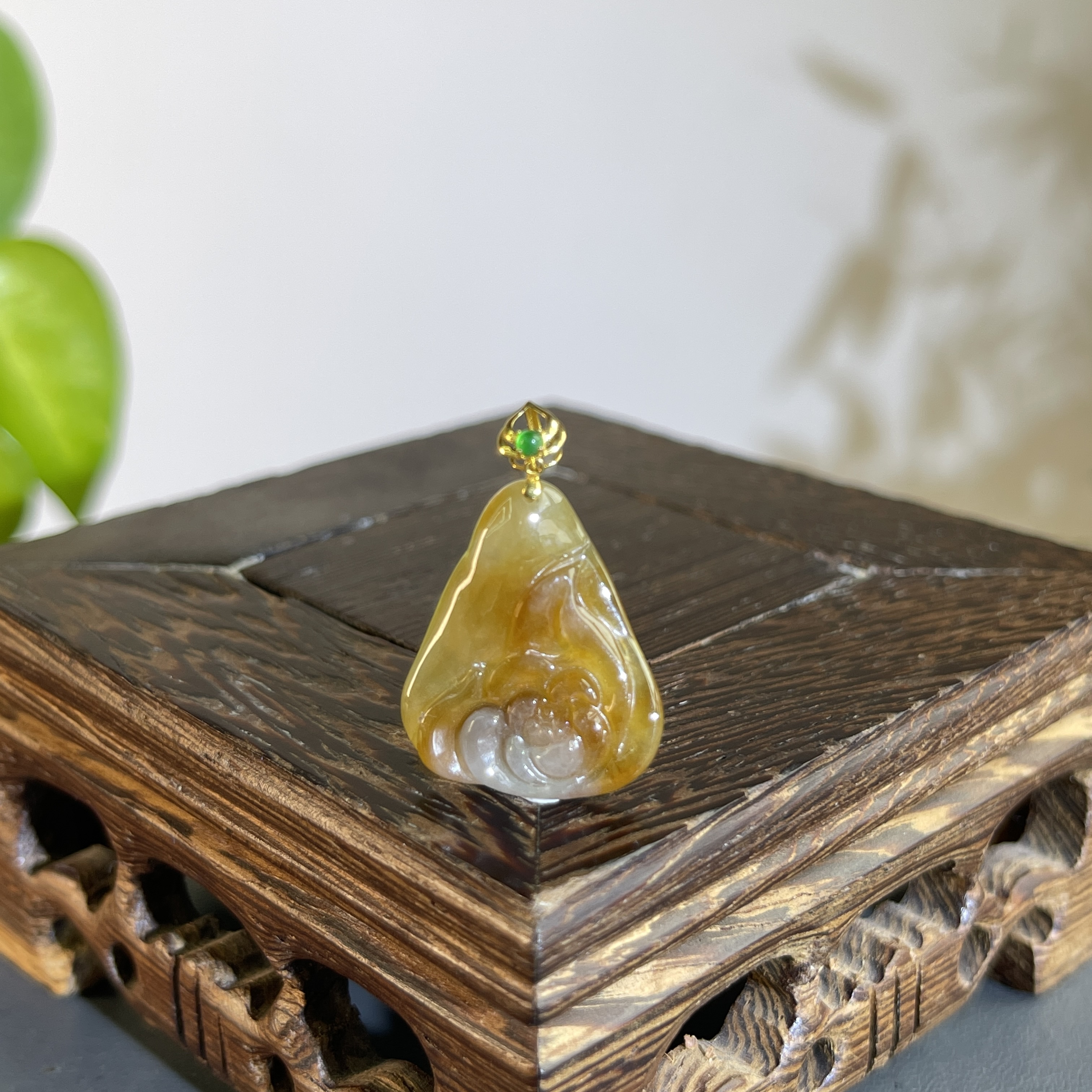 JXW11-28 天然翡翠缅甸A货 18K扣一品青莲