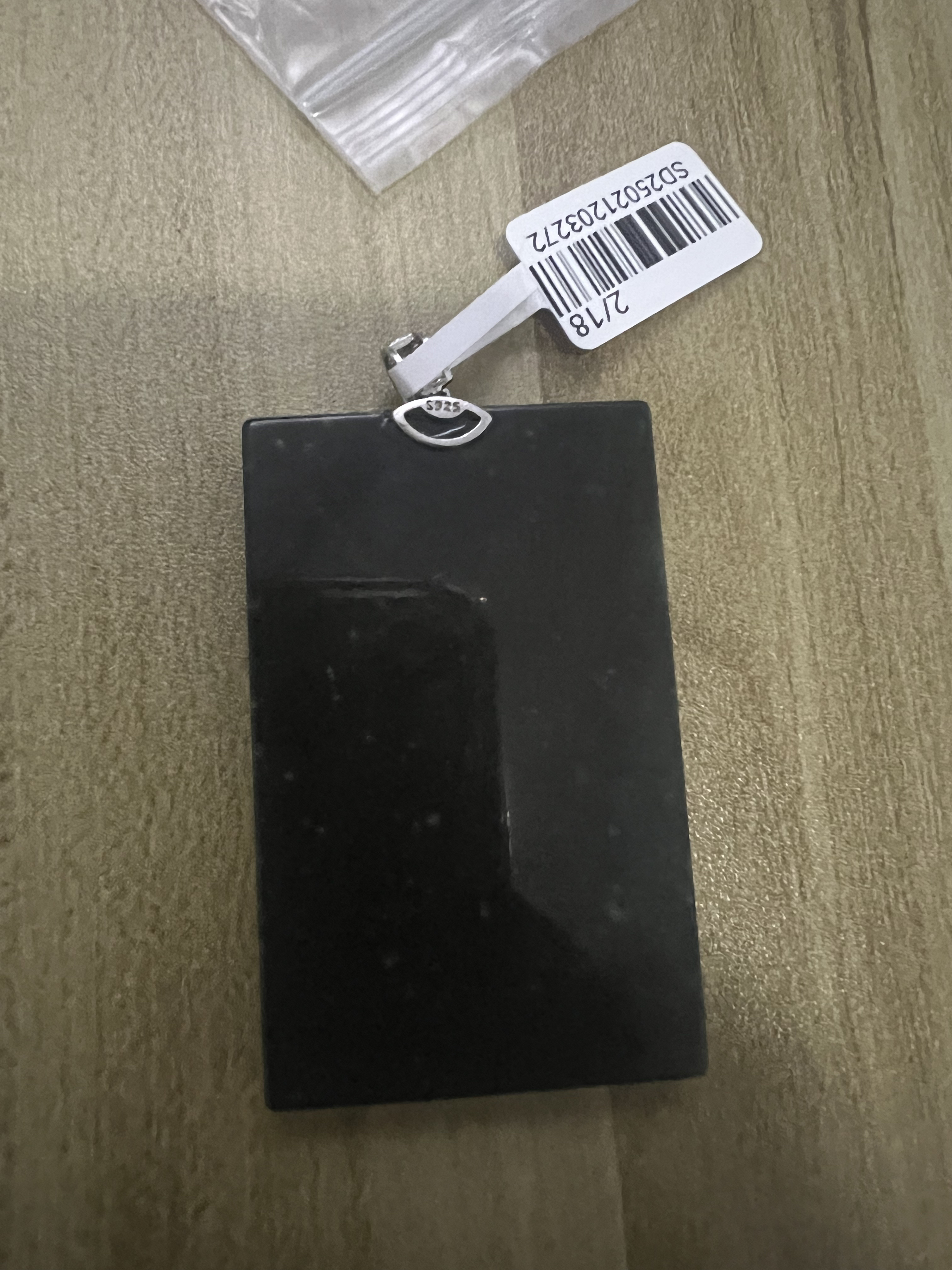 纯天然A货翡翠吊坠