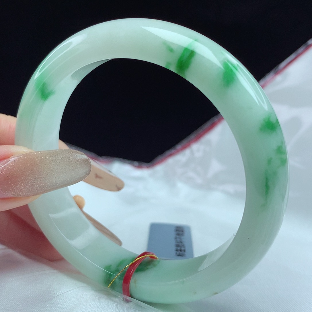 翡翠手镯未镶嵌54圈4161