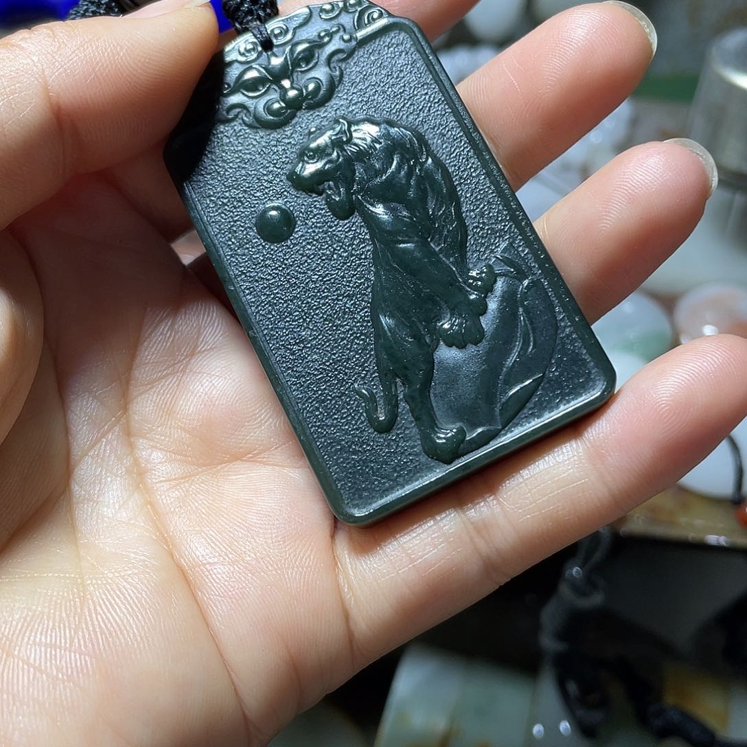 和田玉未镶嵌颈饰?****水