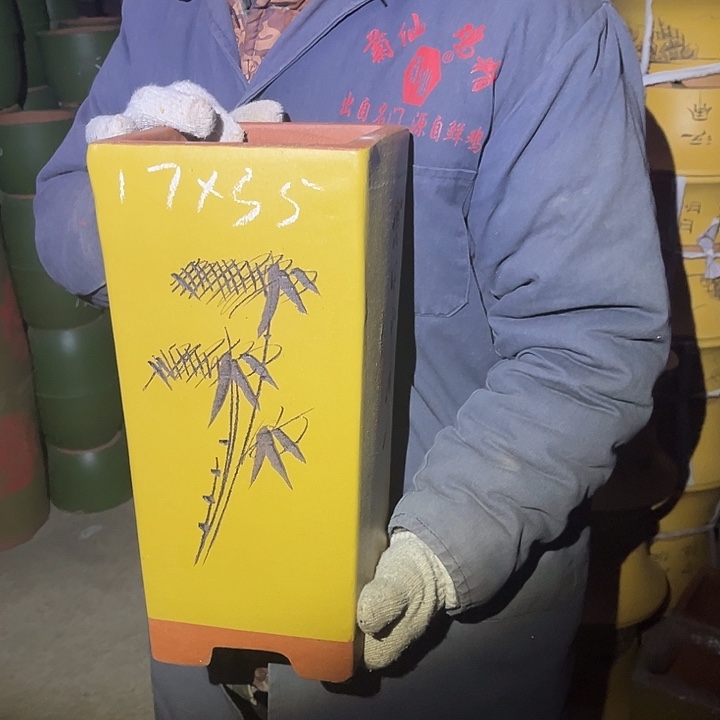 紫砂花盆紫砂花盆和小
