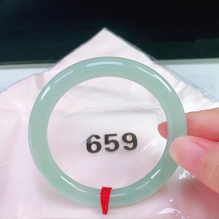 未镶嵌手镯翡翠翡翠手镯