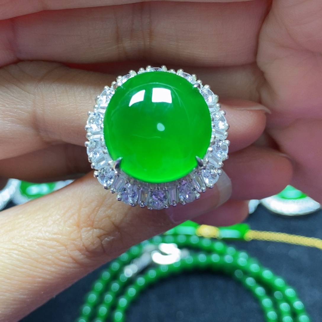 翡翠戒指银S925镶嵌天然翡翠