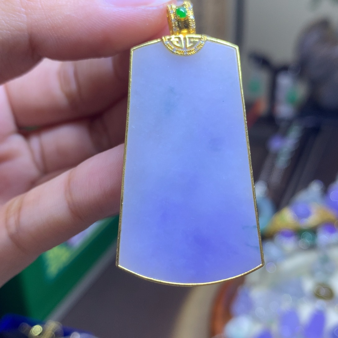 翡翠颈饰18K金镶嵌翡翠