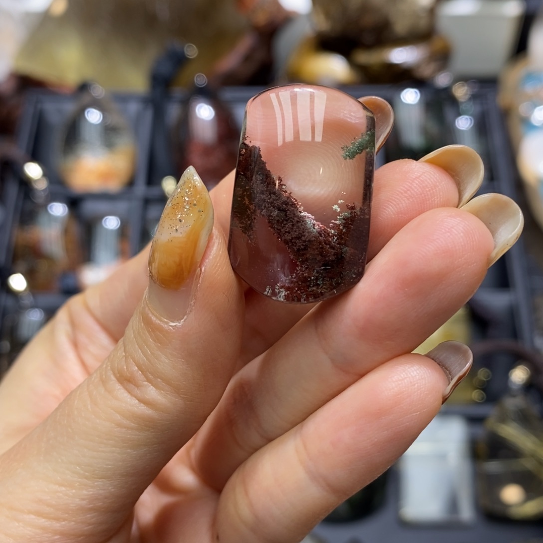 水晶颈饰未镶嵌c***d幽灵