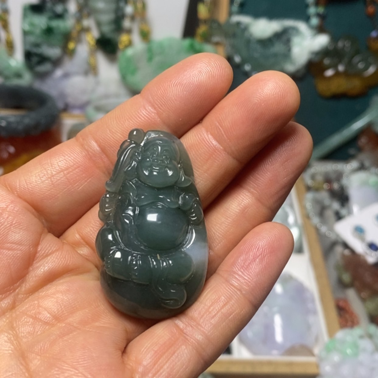 【闪购商品】翡翠吊坠(赠链)未镶嵌