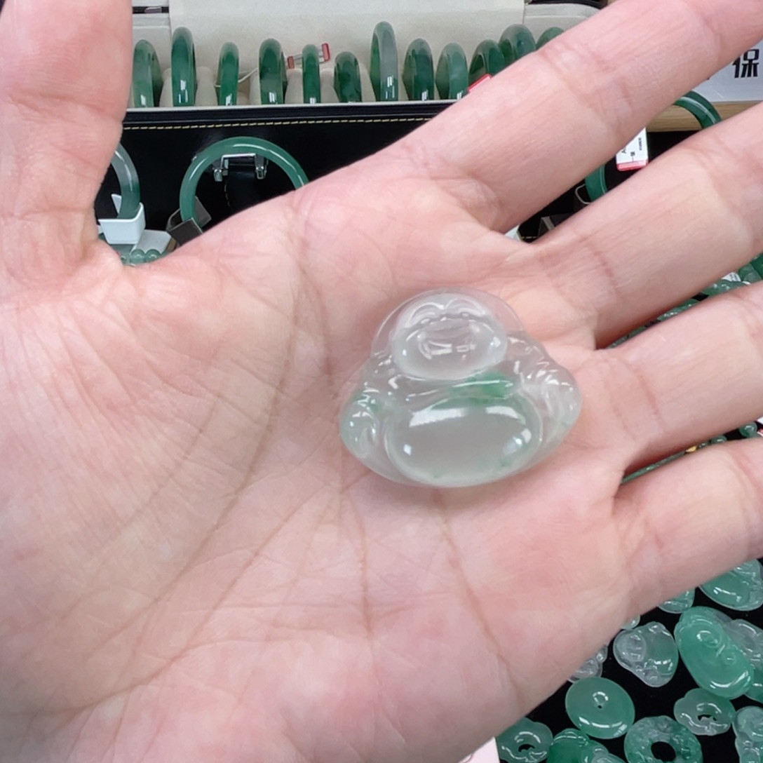 石英质玉（非洲翠）未镶嵌颈饰