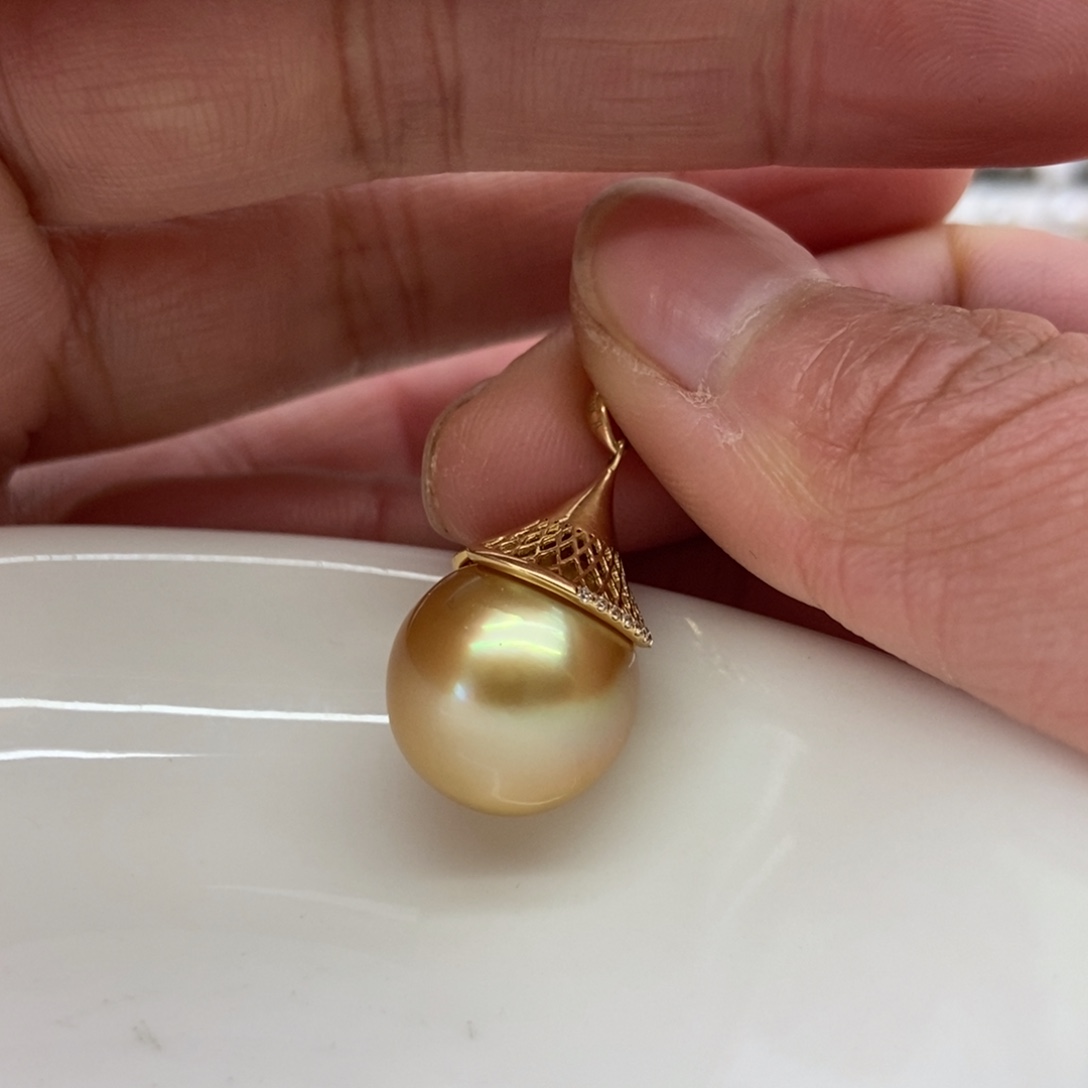 海水珍珠吊坠(不含链)18K金镶嵌