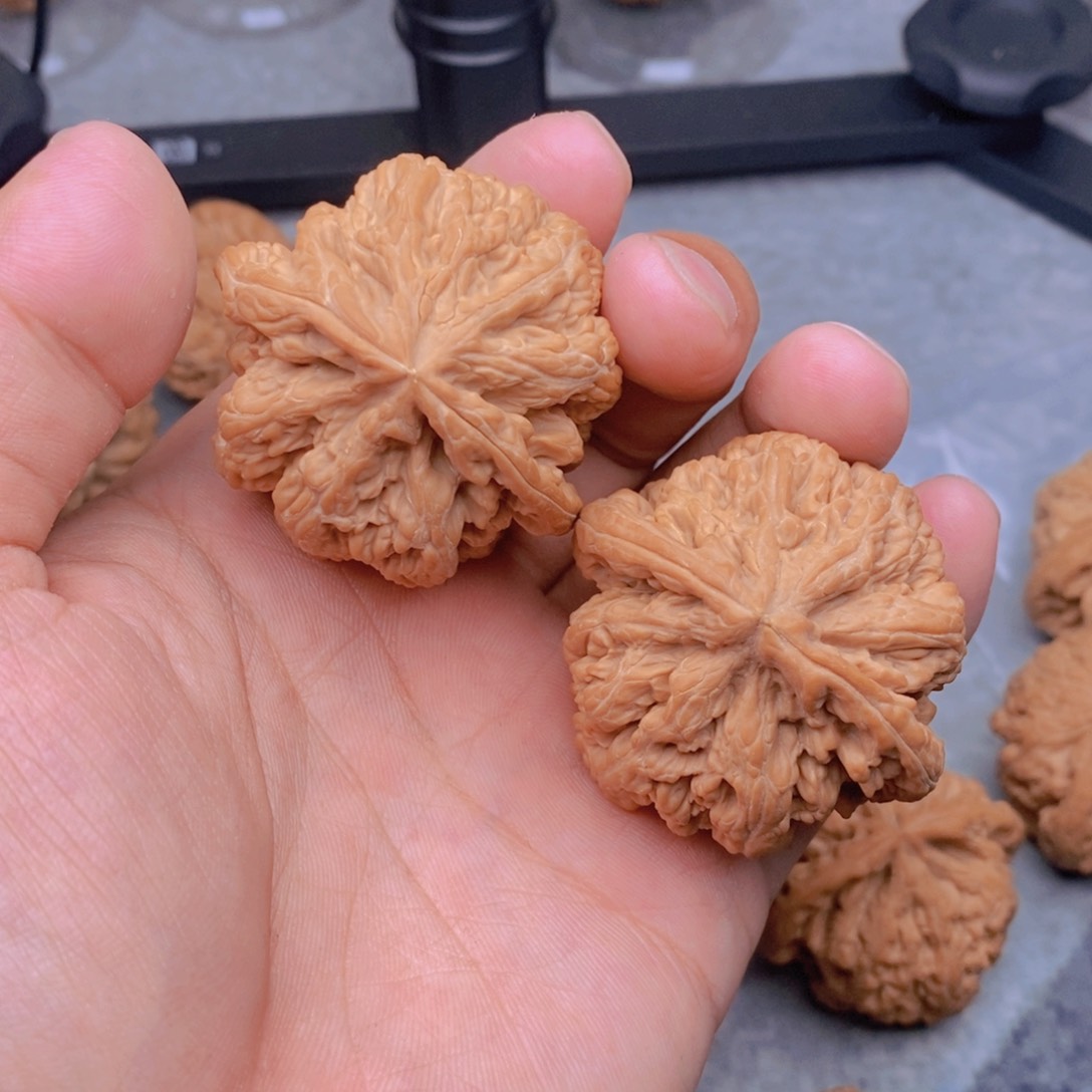 文玩核桃吊坠?****?粗筋4