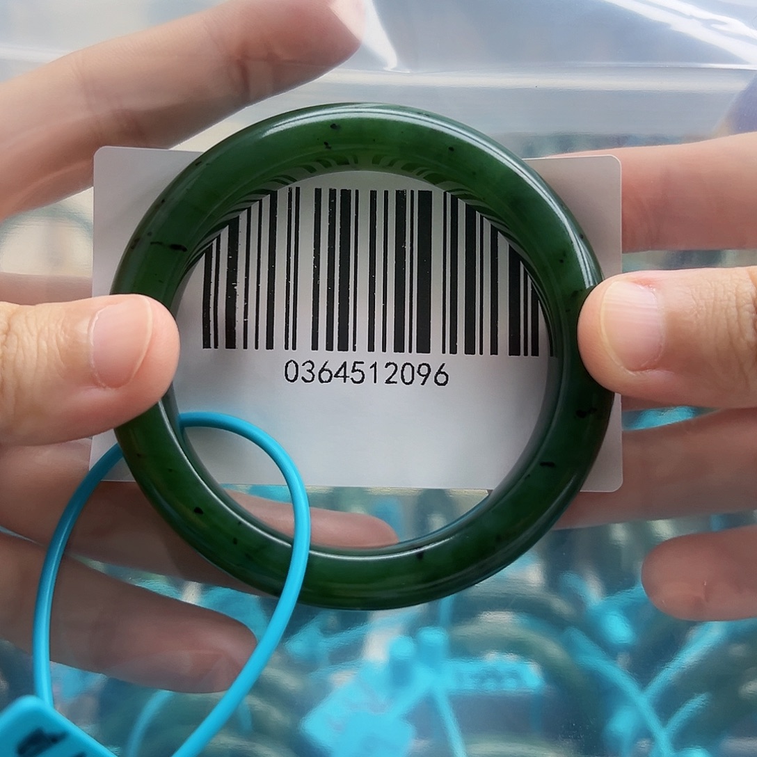 和田玉手镯未镶嵌5556