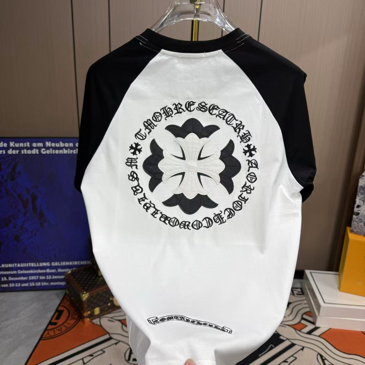 新年2025设计款高奢重磅潮牌时尚男女短袖（君君）