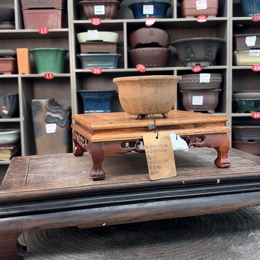 紫砂花盆紫砂的颜色很好看