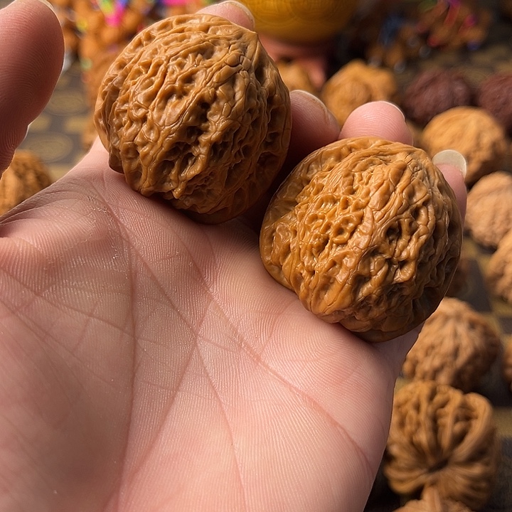 文玩核桃吊坠铁锤