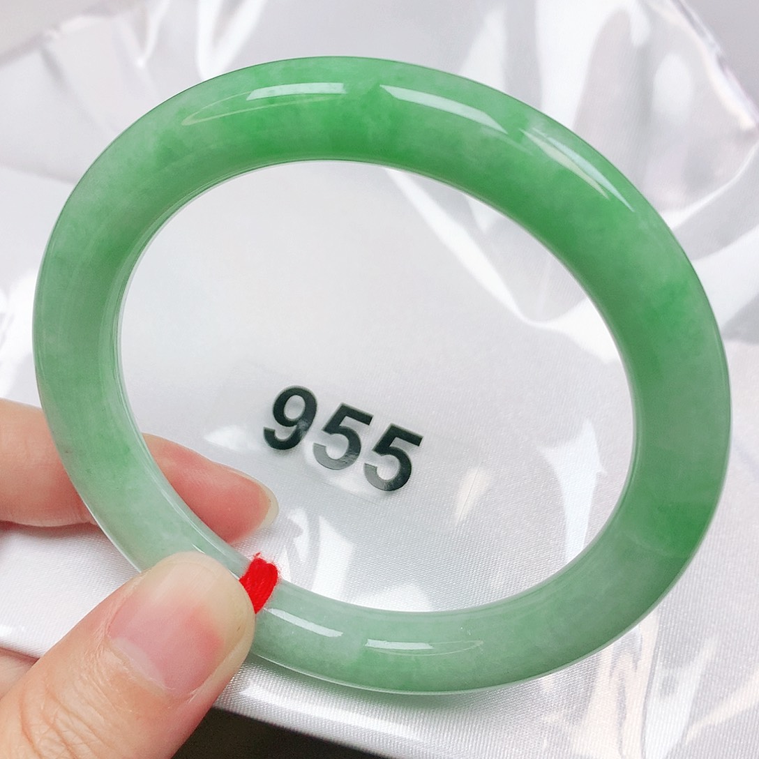 翡翠手镯未镶嵌抖音955