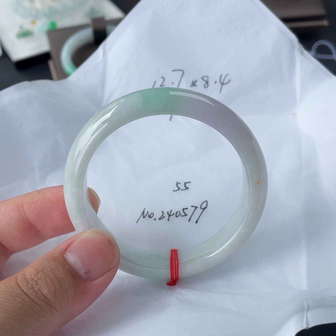 翡翠手镯未镶嵌55正圈