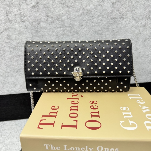 95新/亚历山大麦昆/包包/市场价8800/250327CZ0038