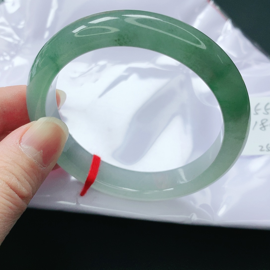 翡翠手镯未镶嵌缅甸天然A货翡翠