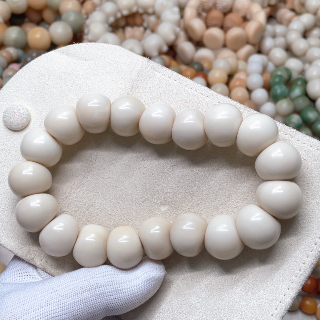 菩提根/象牙果吊坠瑕疵有裂18肠859