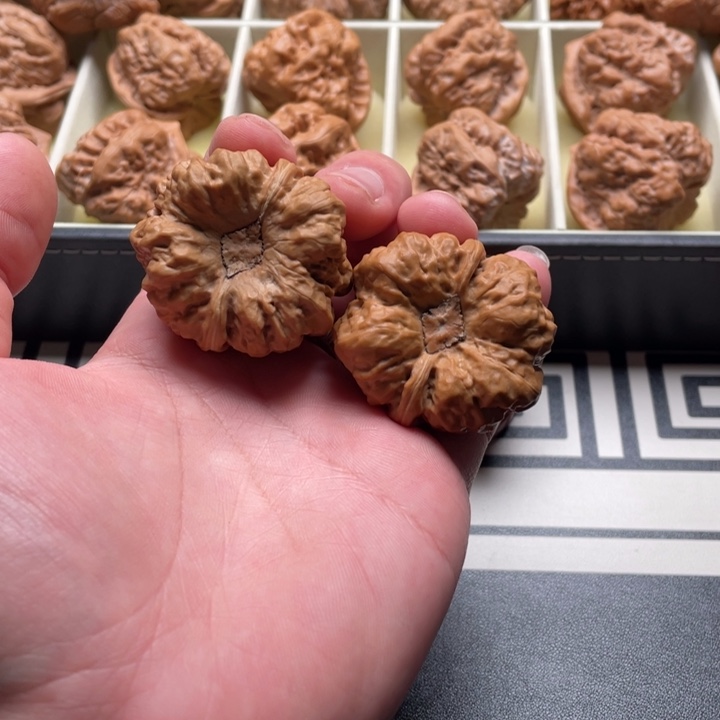 文玩核桃吊坠恶魔之眼，蛙届孤品