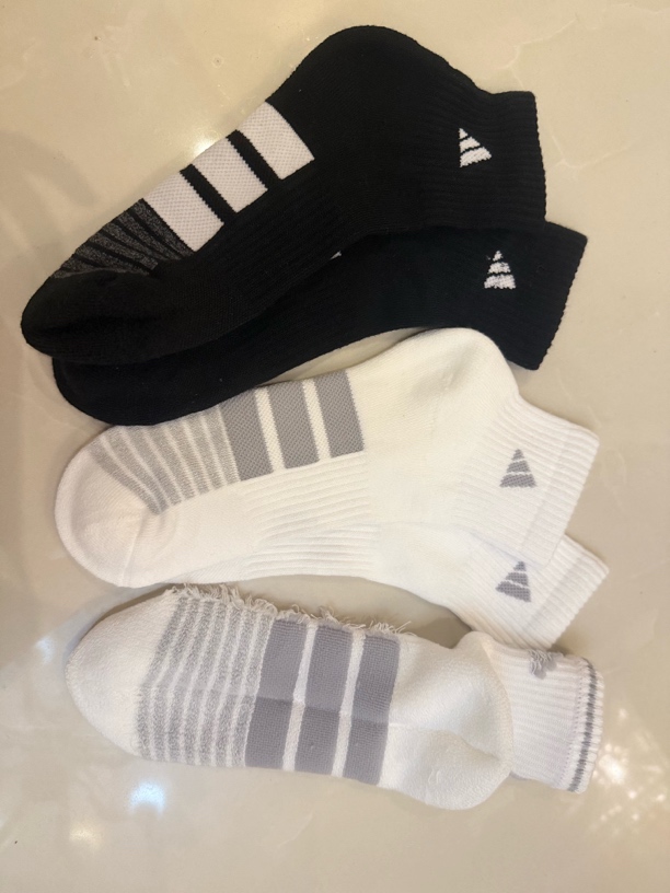 通用字母不起球保暖防臭运动袜潮袜休闲中筒筒袜短筒