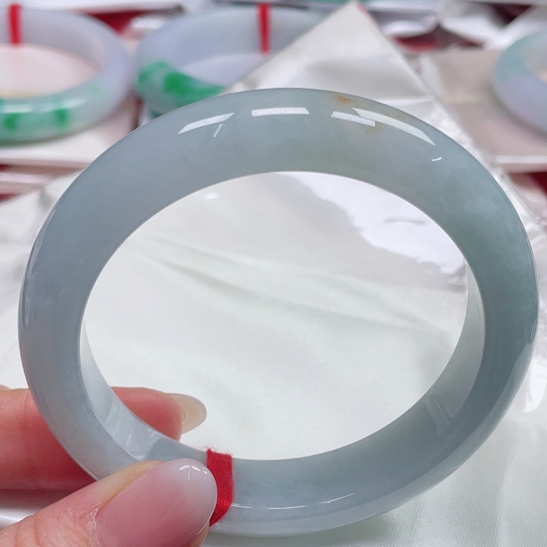 翡翠手镯未镶嵌缅甸翡翠