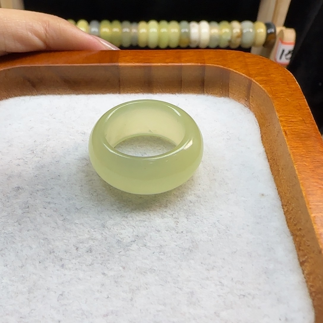 蛇纹石玉合金内径17.5U****甲