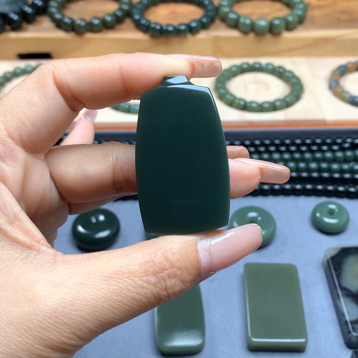 和田玉（青玉）颈饰未镶嵌三*