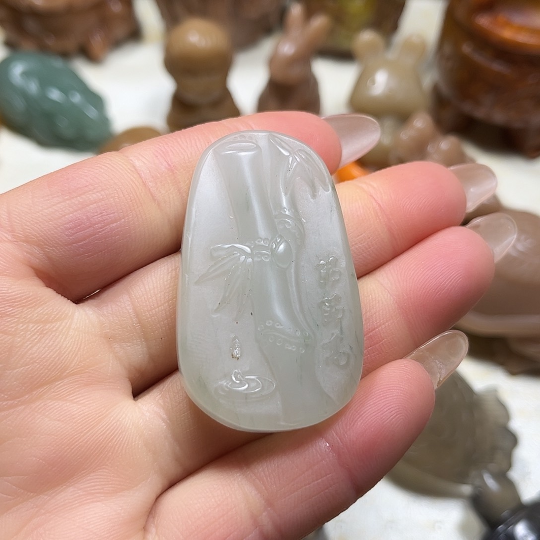 白玉菩提吊坠白玉菩提吊坠