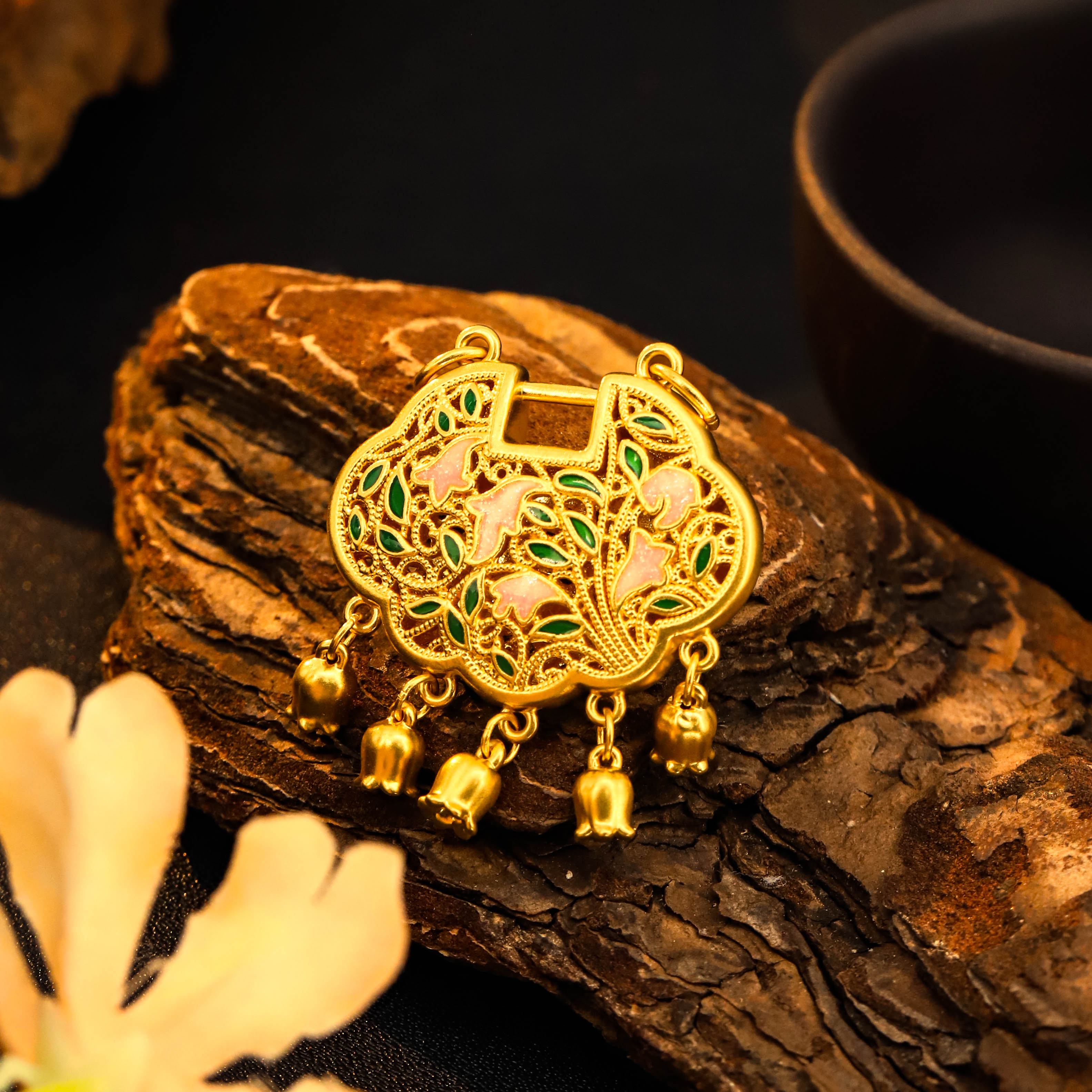 【晓韵专享】足金999投资金 5D硬金新年限定璎珞锁吊坠 HJD892