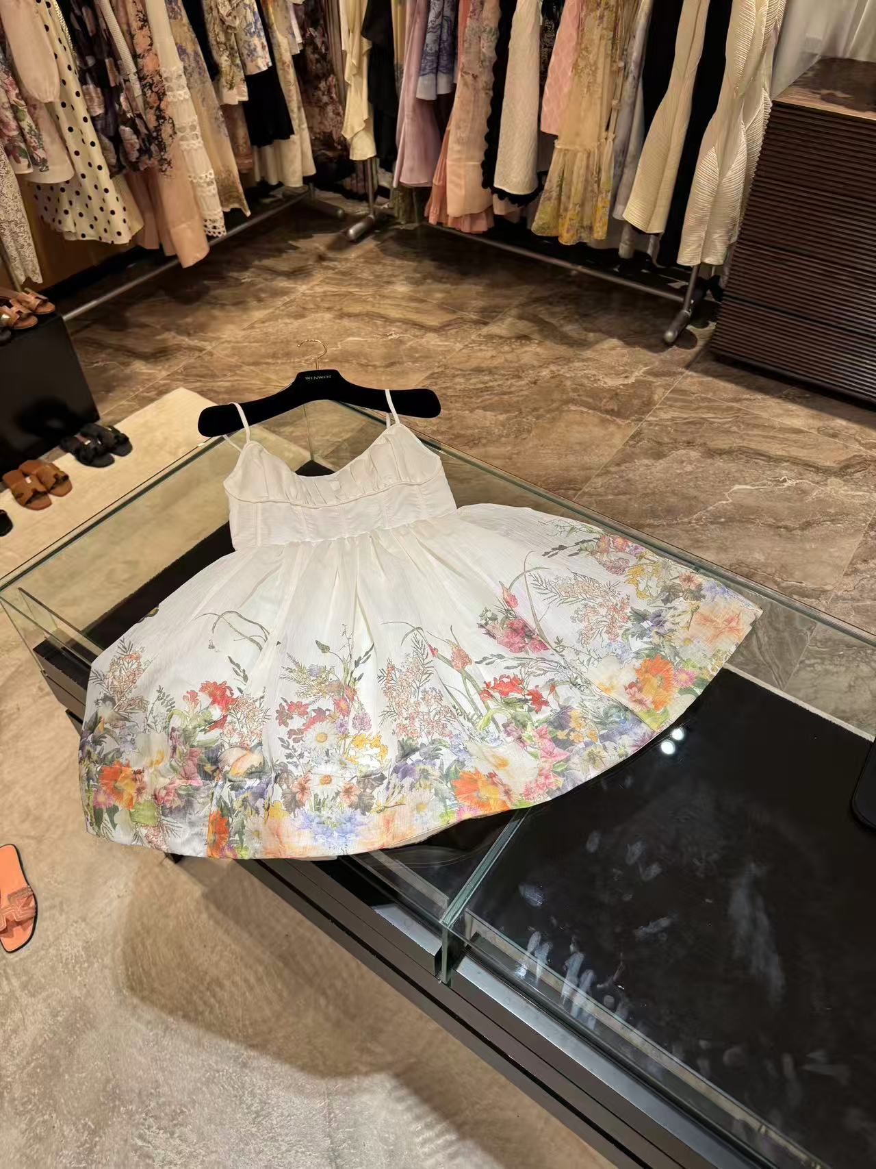 WW2025新款女士时尚白色公主印花连衣裙W201247