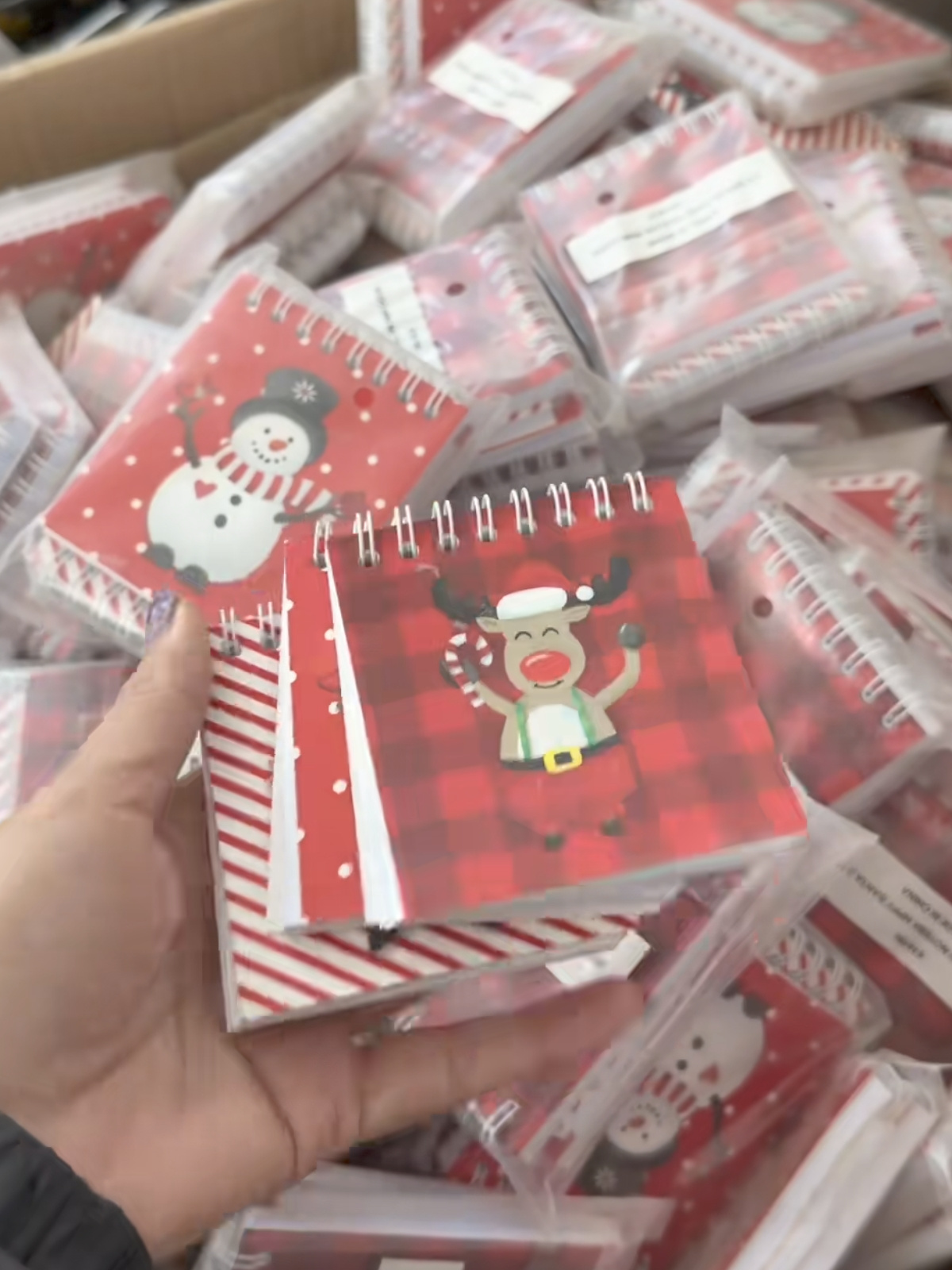 发3套共9本！圣诞线圈本9X8CMNO.退.NO换      