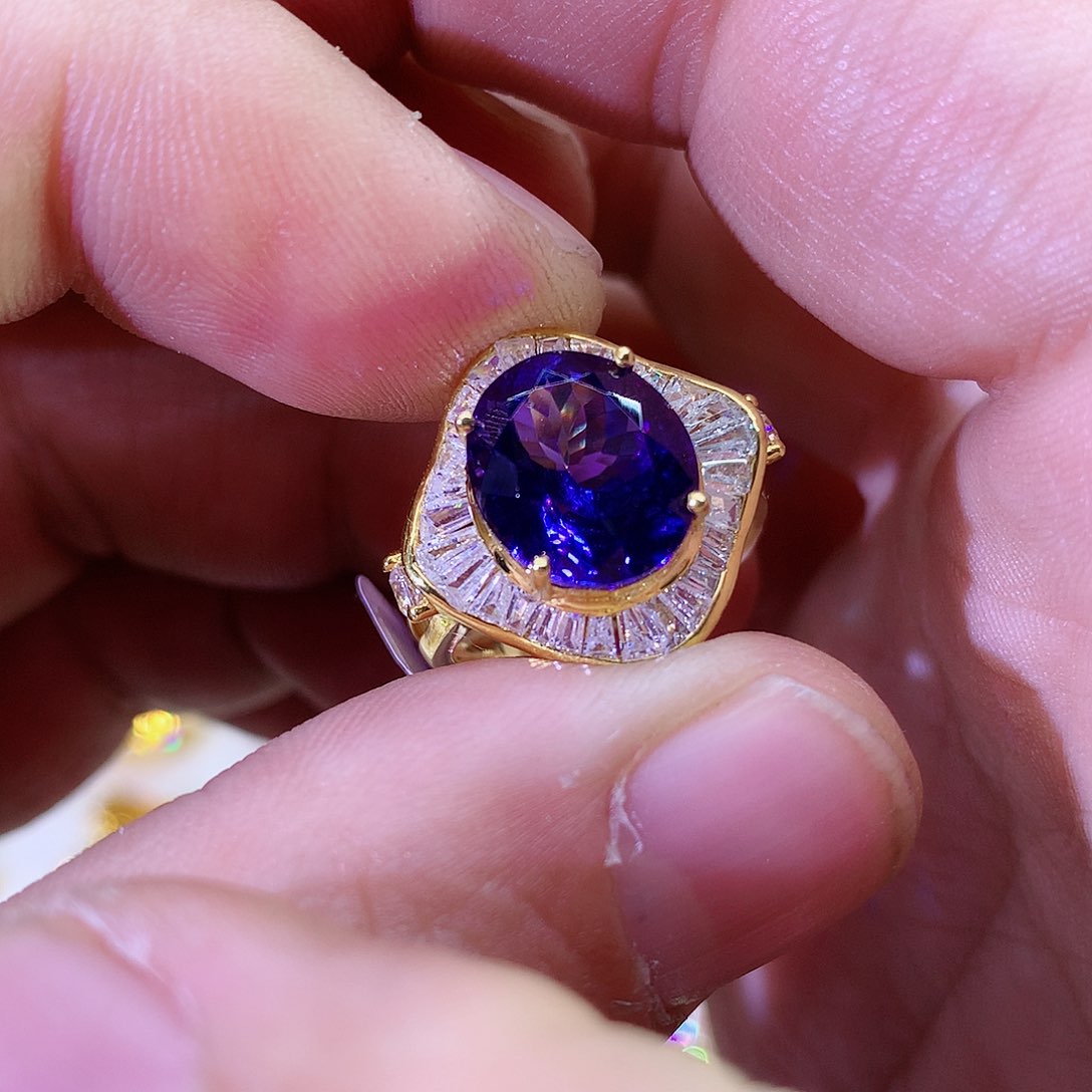 坦桑石戒指18K金镶嵌