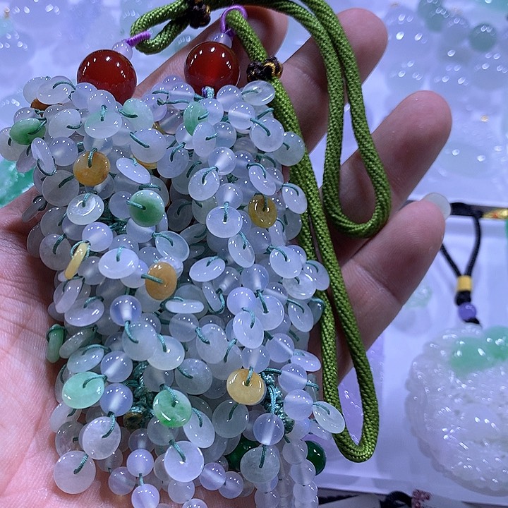 翡翠未镶嵌颈饰天然翡翠A货车挂多样性发货发其一