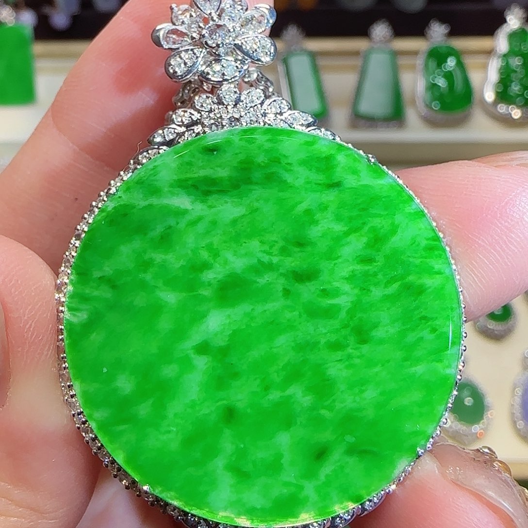 翡翠18K金镶嵌吊坠(不含链)