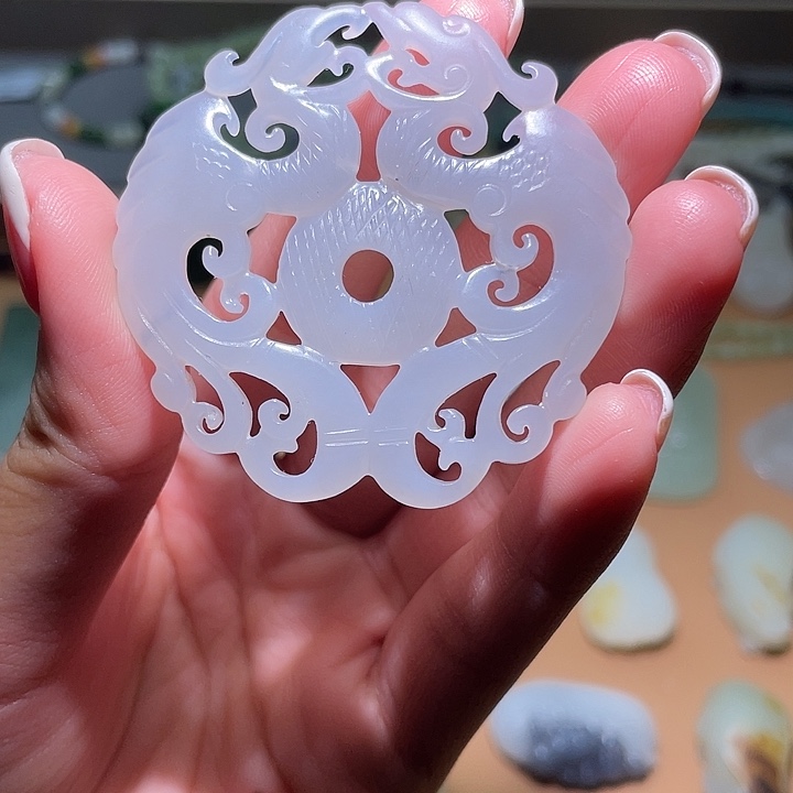 和田玉未镶嵌颈饰