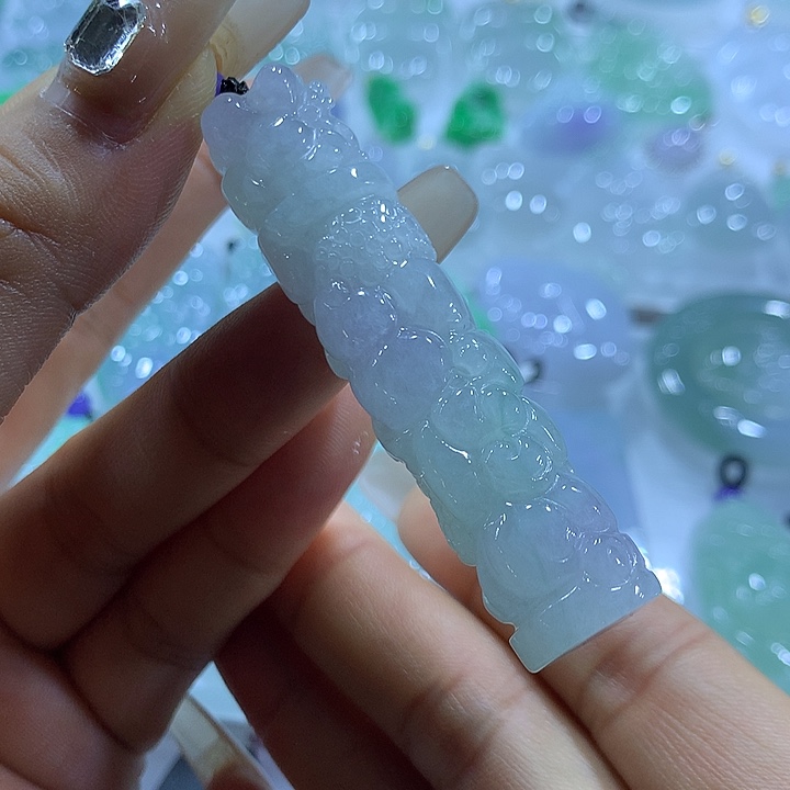 翡翠未镶嵌颈饰天然翡翠A货吊坠