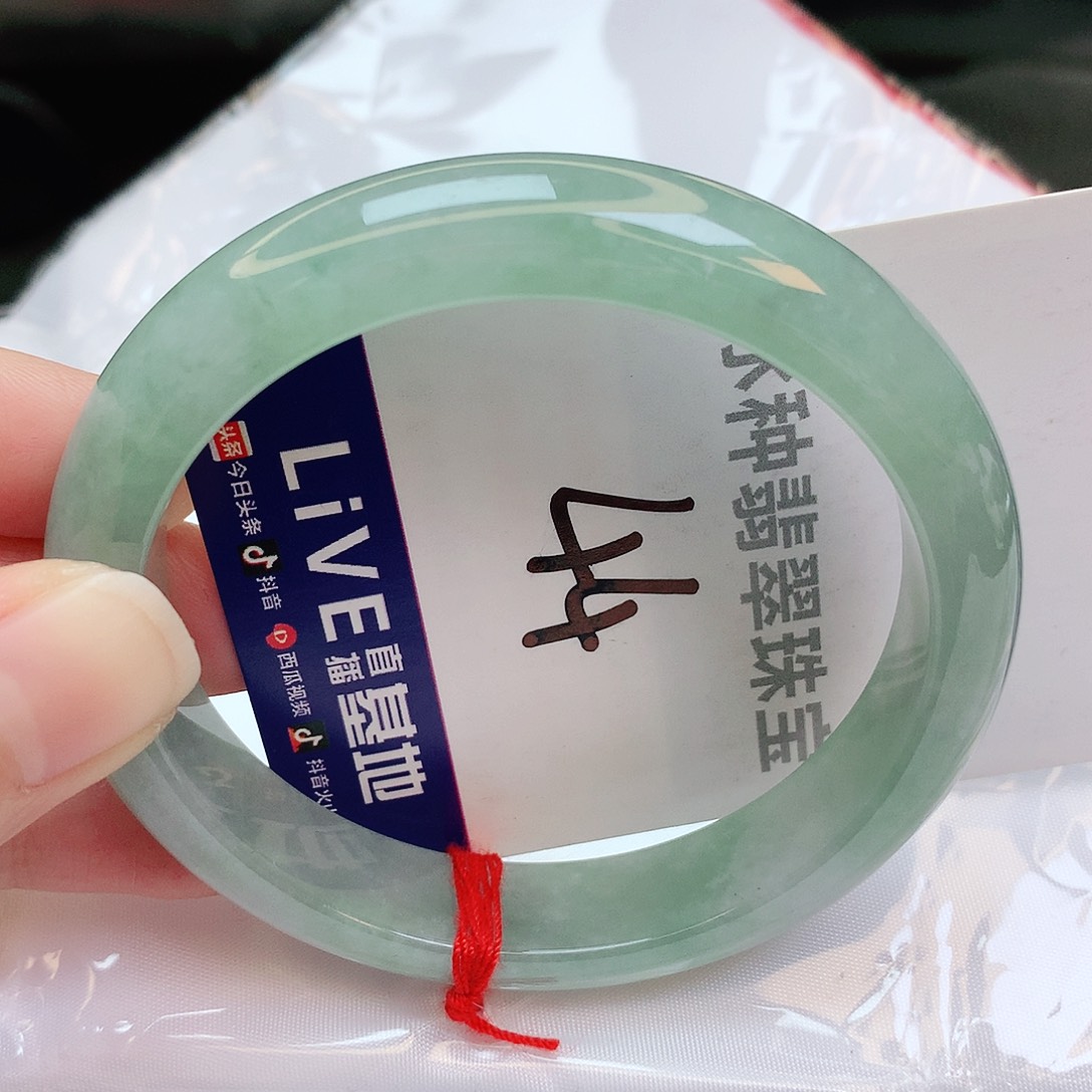 翡翠手镯未镶嵌缅甸天然A货翡翠手镯