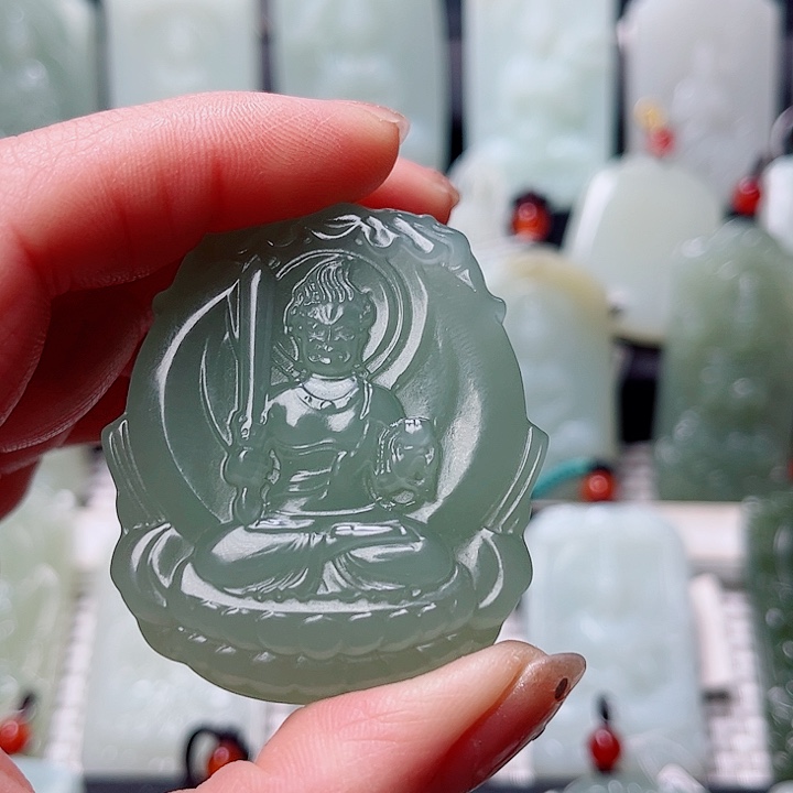 雪***麟和田玉未镶嵌挂件