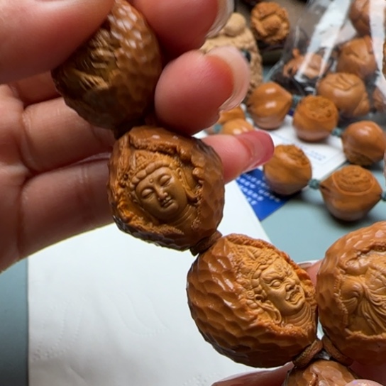 t***y吊坠橄榄核橄榄雕工艺品